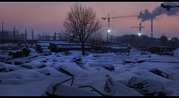 Zimowy plac budowy A1 w Gliwicach