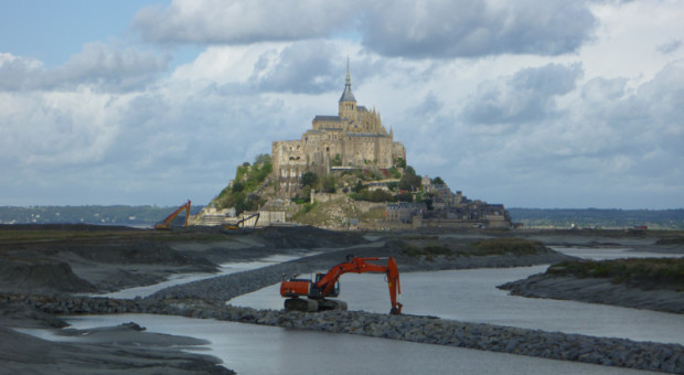 Stal ratuje Mont-Saint-Michel