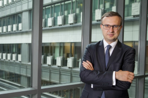 Paweł Borys jest absolwentem Szkoły Głównej Handlowej w Warszawie. Pełni funkcję przewodniczącego Rady Polskiego Instytutu Ekonomicznego