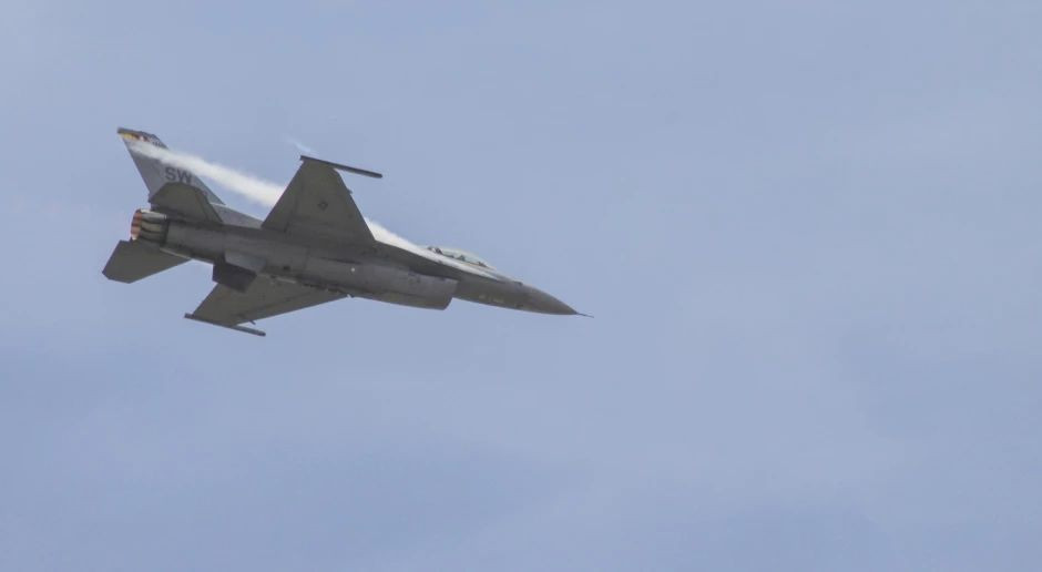 Holandia dalej pomaga Ukrainie wzmacniać obronę powietrzną. Chodzi o F-16