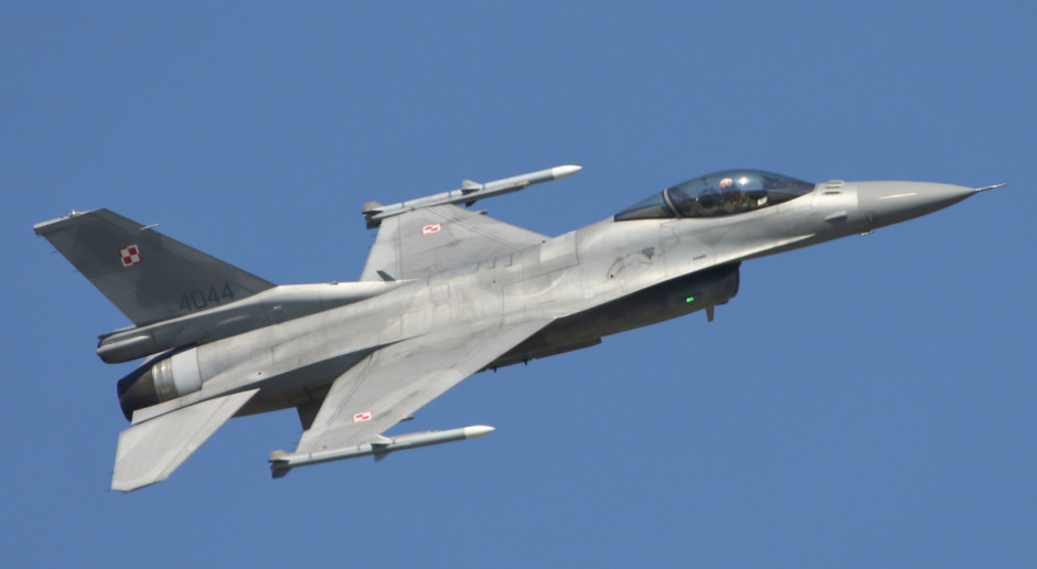 Pierwsi ukraińscy piloci zakończyli podstawowe szkolenie na F-16