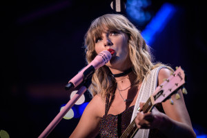 Od 1 lutego 2024 r. w aplikacji TikTok nie są dostępne piosenki Taylor Swift i innych artystów związanych z wytwórnią Universal