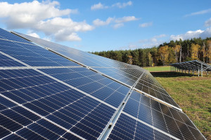 R. Power, Polonya'da güneş enerjisinin önde gelen üreticilerinden biridir