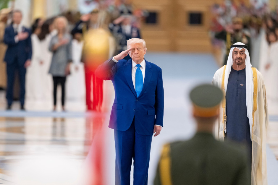 Ogromny sukces Trumpa na Bliskim Wschodzie: Umowy warte 200 miliardów dolarów i przełom w technologii AI!