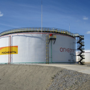Российский нефтяной гигант сильно пострадал от санкций и падения цен на нефть.